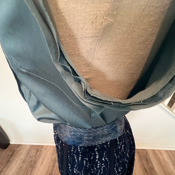 Paul Hardy sleeveless pin tuck blouse cornflower blue s/p - Picture 8 of 14